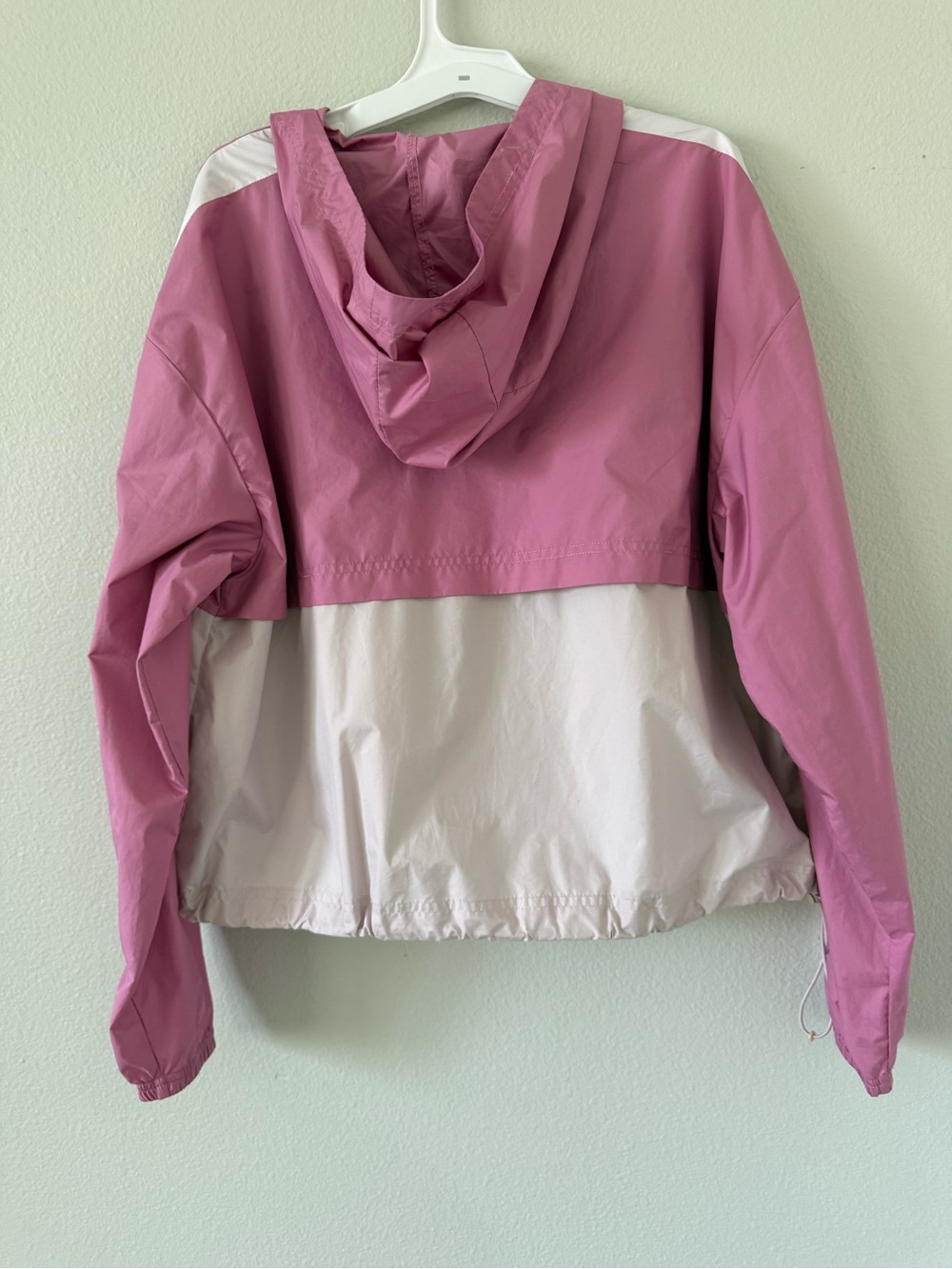 Nike Women’s Pink and Light Pink Colorblock windbreaker Jacket - Picture 5 of 6
